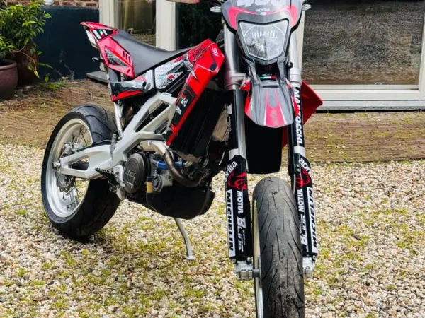 Bouwjaar onbekend Aprilia SXV 450 Supermoto-Krachtige en Unieke Motor - € 5.450 (1/1)