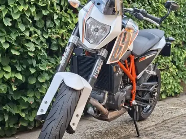 2013 KTM 690 Duke - € 4.400 (1/1)