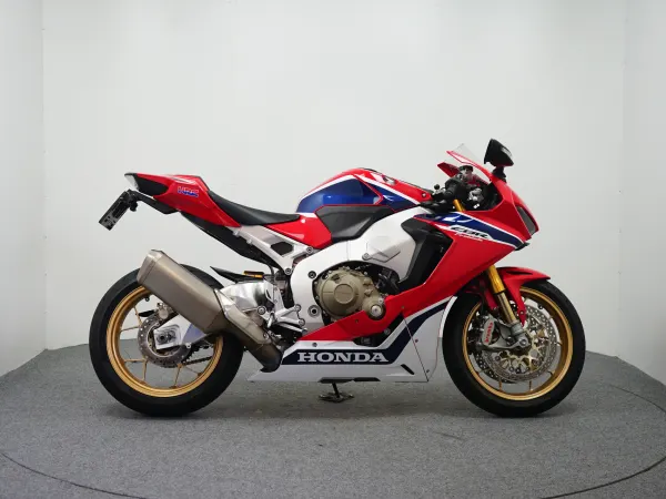 2018 Honda CBR 1000 RR - €18,999 (1/1)