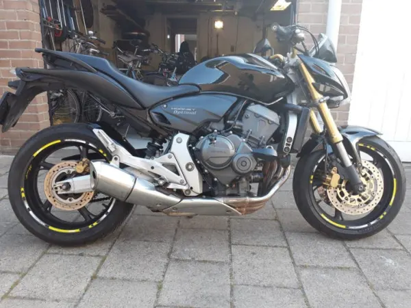 Year unknown Honda CB600F Hornet 600 – 2008 – 45.157 km – Nette Staat - €3,500 · Bidding (1/1)