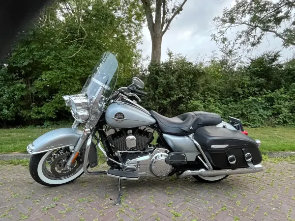 2010 Harley-Davidson Road King - € 10.750 (1/1)