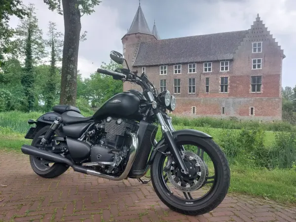 2014 Triumph Thunderbird Storm - €10,500 · Bidding (1/1)