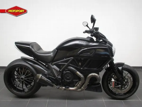 2015 Ducati Diavel - € 13.490 (1/1)