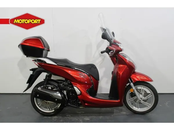 2016 Honda SH 300i - €2,950 (1/1)
