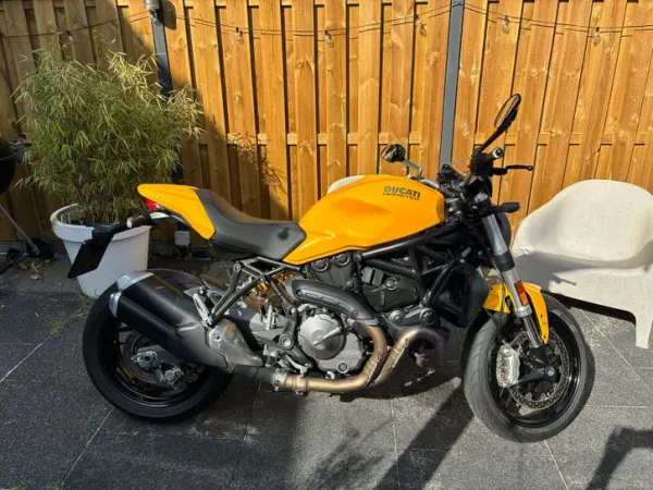 Bouwjaar onbekend Ducati Monster 821 - € 7.600 · Bieden (1/1)