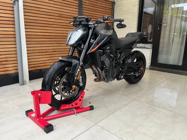 2021 KTM 890 Duke - € 8.890 · Bieden (1/1)