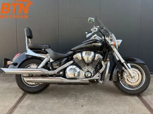 2002 Honda VTX 1800 - €6,850 (1/1)
