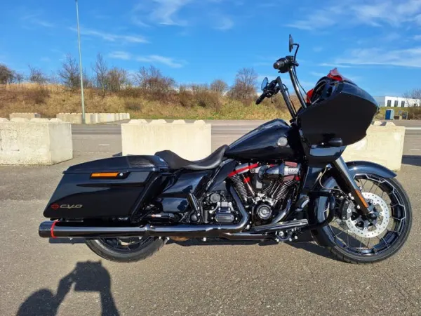 2023 Harley-Davidson Road Glide - €39,999 (1/1)