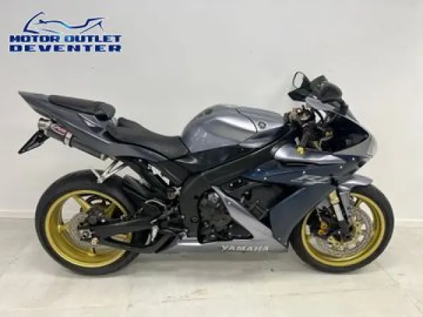 2010 Yamaha YZF R1 - € 4.750 (1/1)