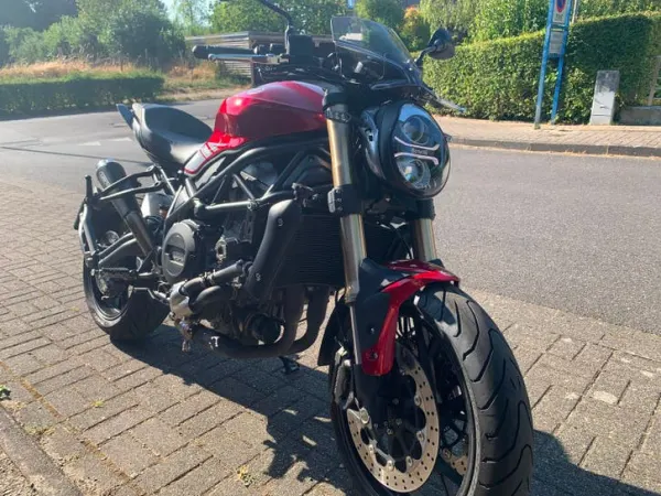 Year unknown Benelli 752 s - €5,000 · Bidding (1/1)