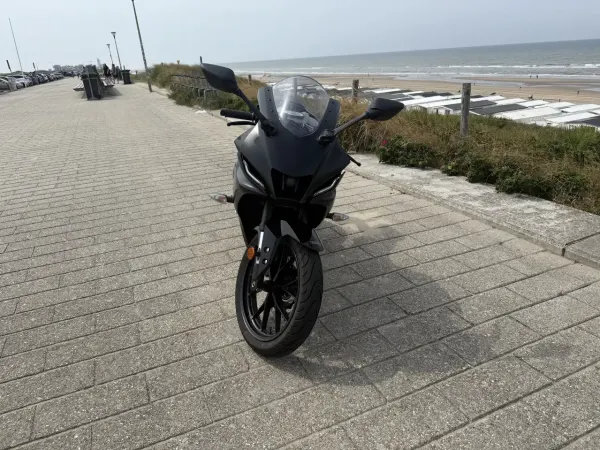 2025 Yamaha YZF-R125 - € 5.600 (1/1)