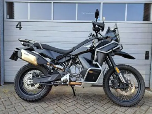 2025 Cfmoto 800 MT-X - €9,489 (1/1)