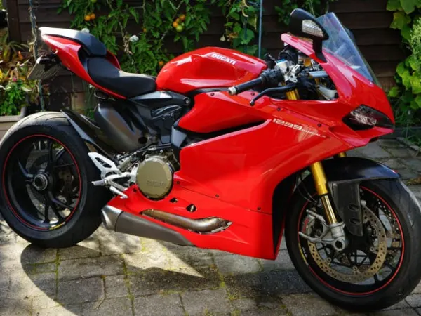 2015 Ducati 1299 Panigale S - € 17.500 · Bieden (1/1)