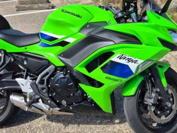 2026 Kawasaki Ninja 650 2026. ZGAN!!! - € 8.075 · Bieden (1/1)