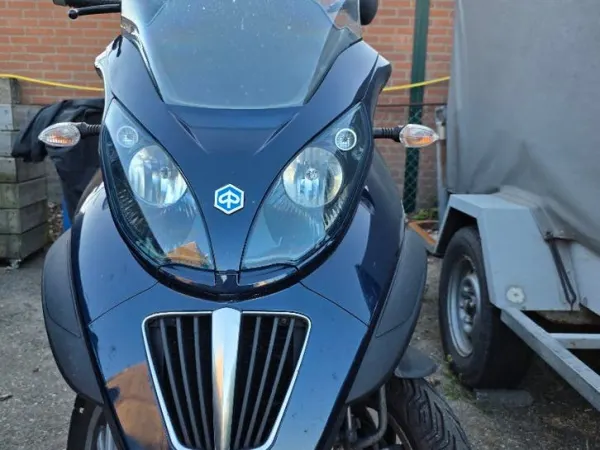 2009 Piaggio MP3 400 LT Met Voetrem - Bidding (1/1)