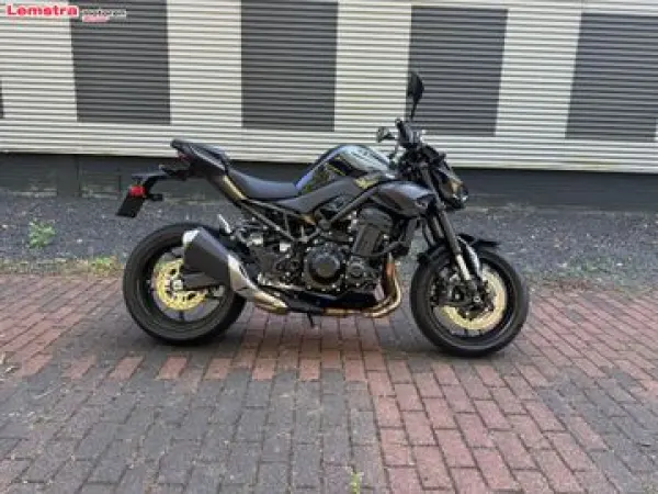 2026 Kawasaki Z900 - € 10.599 · Bieden (1/1)