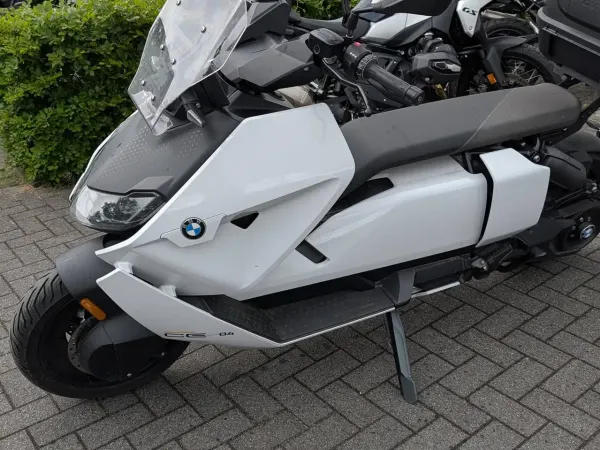 2022 BMW CE 04 - € 7.500 (1/1)