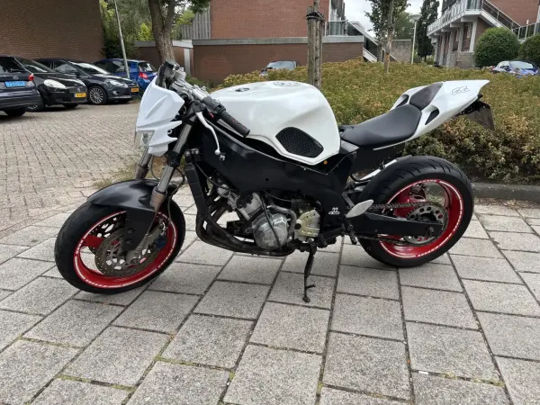 1994 Yamaha FZR 600 - € 899 (1/1)
