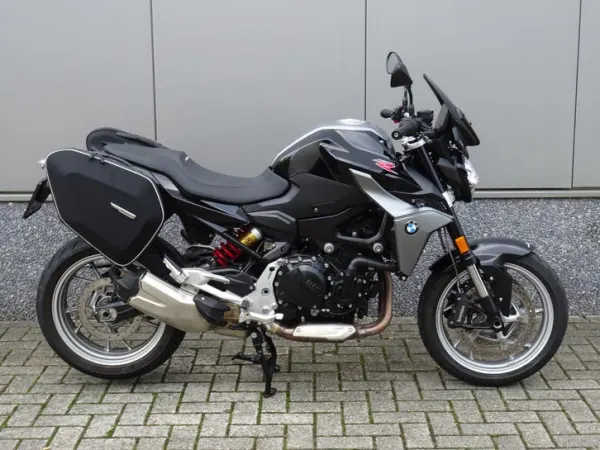 2023 BMW F 900 R - €8,345 (1/1)