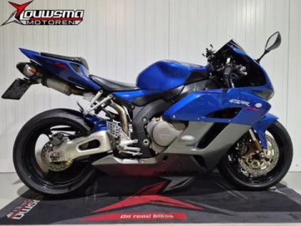 2005 Honda CBR 1000 RR Fireblade - €6,500 (1/1)