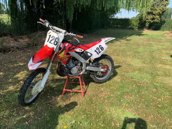 2001 Honda CR 250 - €3,799 · Bidding (1/1)