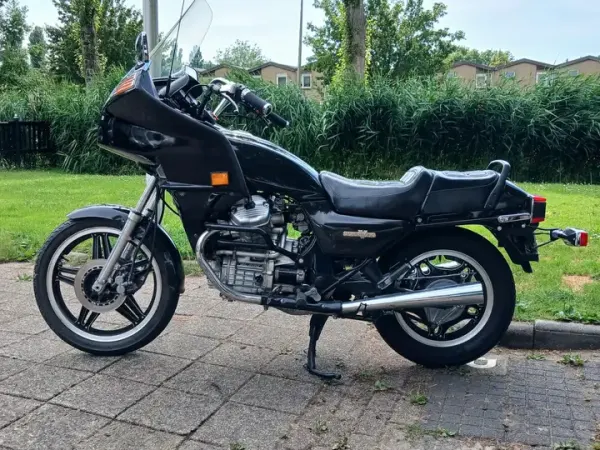1982 Honda GL 500 - €2,000 (1/1)