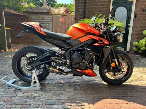 2024 Triumph Street Triple R - €10,995 (1/1)