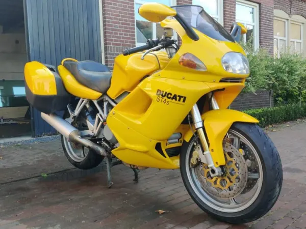 2005 Ducati ST4s Yellow 2005 - €2,500 · Bidding (1/1)