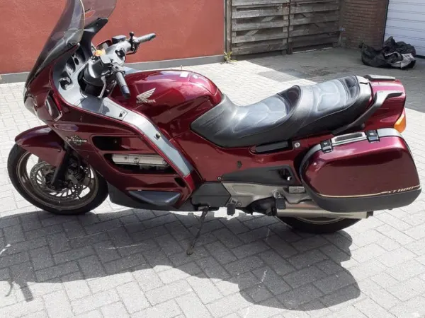 Bouwjaar onbekend Honda Pan European 1100-Toermotor met Extra's - € 2.000 · Bieden (1/1)