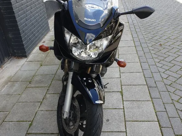2005 Suzuki Bandit 650 - € 2.300 · Bieden (1/1)