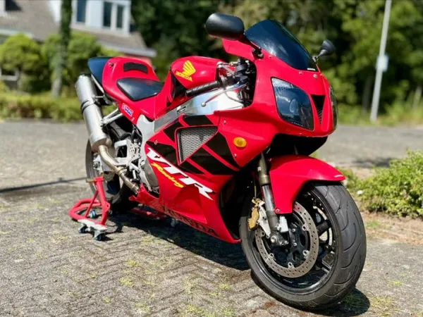2001 Honda VTR1000 SP1-Met extra’s - € 7.250 (1/1)