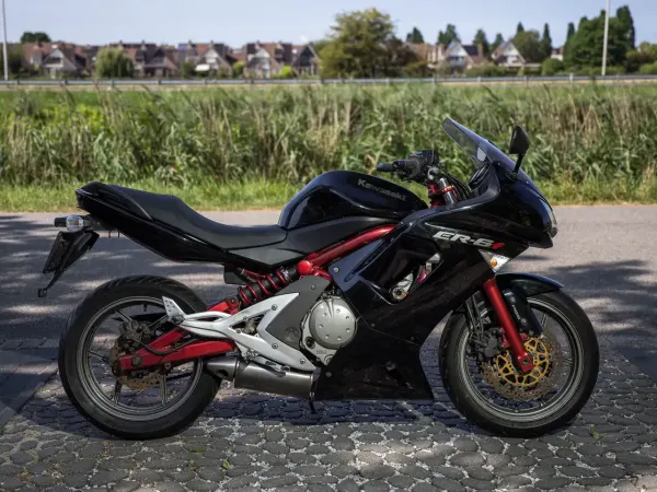2006 Kawasaki ER - 6 F - € 1.900 (1/1)