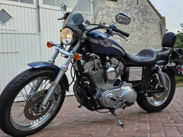 Year unknown Harley-Davidson Sportster 883 Custom-100th Anniversary - €7,900 · Bidding (1/1)