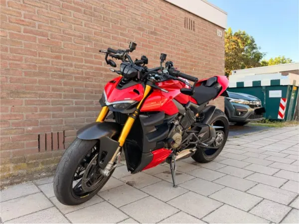 2020 Ducati Streetfighter V4 - € 16.500 · Bieden (1/1)