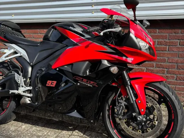 Bouwjaar onbekend Honda CBR600RR 2009 | Dealer Onderhouden - € 7.400 · Bieden (1/1)