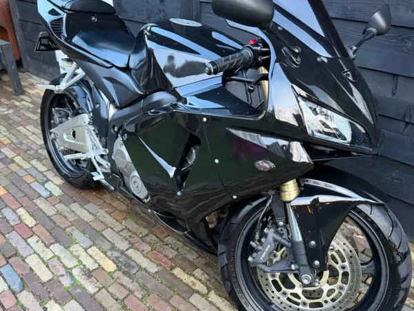 Year unknown Honda CBR600RR 2006 - €5,000 · Bidding (1/1)