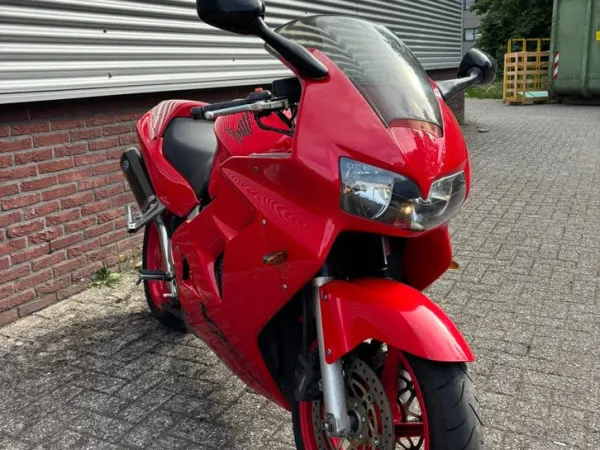 1998 Honda VFR - € 2.299 · Bieden (1/1)