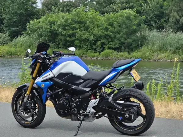 2015 Suzuki GSR 750 - € 6.000 (1/1)