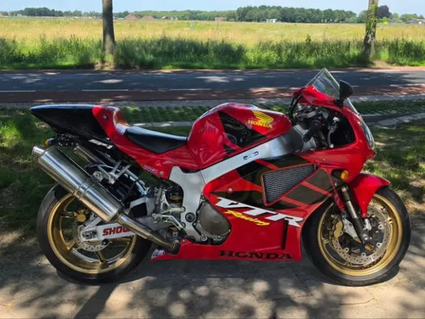 Year unknown Honda VTR SP1 - €7,499 · Bidding (1/1)