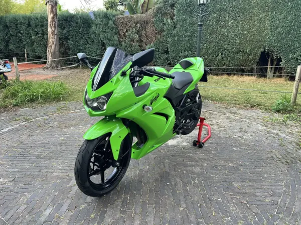 2008 Kawasaki Ninja 250 R - € 2.499 · Bieden (1/1)