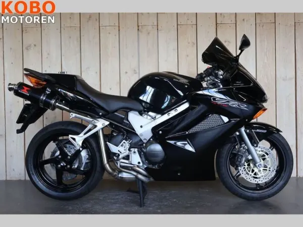2004 Honda VFR 800 FI Vtec - € 3.950 (1/1)