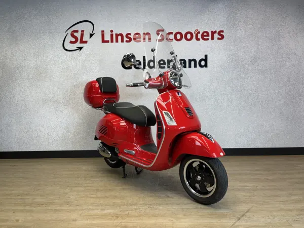 2015 Vespa GTS 300 - € 4.495 (1/1)