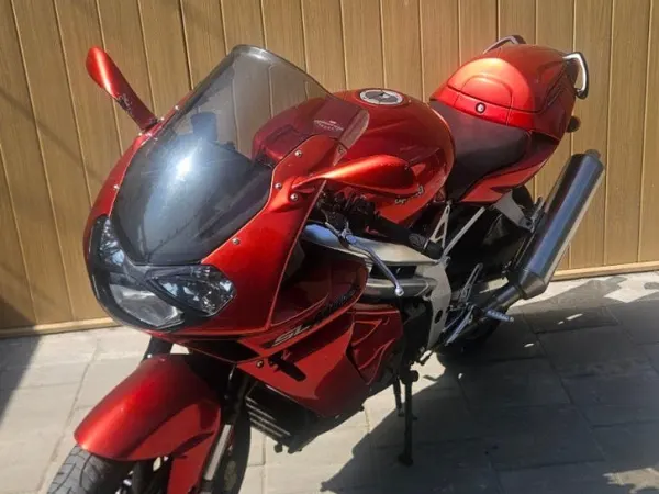 2000 Aprilia SL Falco - €1,500 · Bidding (1/1)