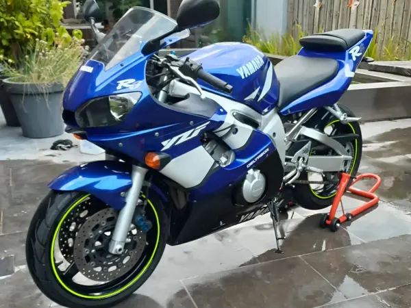 2001 Yamaha YZF-R6 - €2,500 · Bidding (1/1)