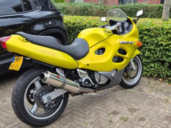 1998 Suzuki GSX 600 - € 900 · Bieden (1/1)