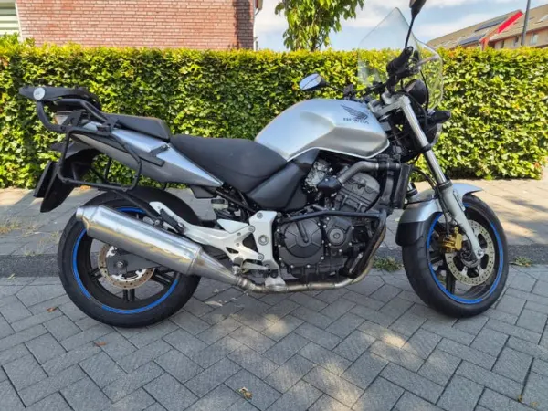2007 Honda CBF 600 Inclusief Koffers - €3,000 · Bidding (1/1)