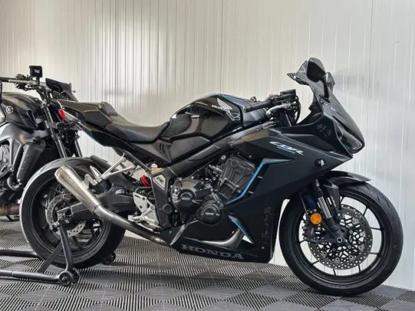 2024 Honda cbr 650 R A2 vol Vermogen Full System Quickshifter - Gereserveerd (1/1)