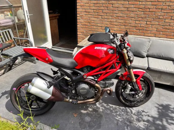2013 Ducati Monster 1100 - €4,920 · Bidding (1/1)