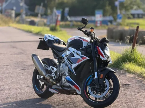 2022 BMW M1000R - € 18.500 · Bieden (1/1)