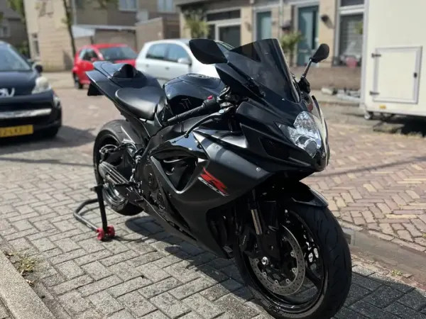 2006 Suzuki GSX-R 750 - €6,750 · Bidding (1/1)